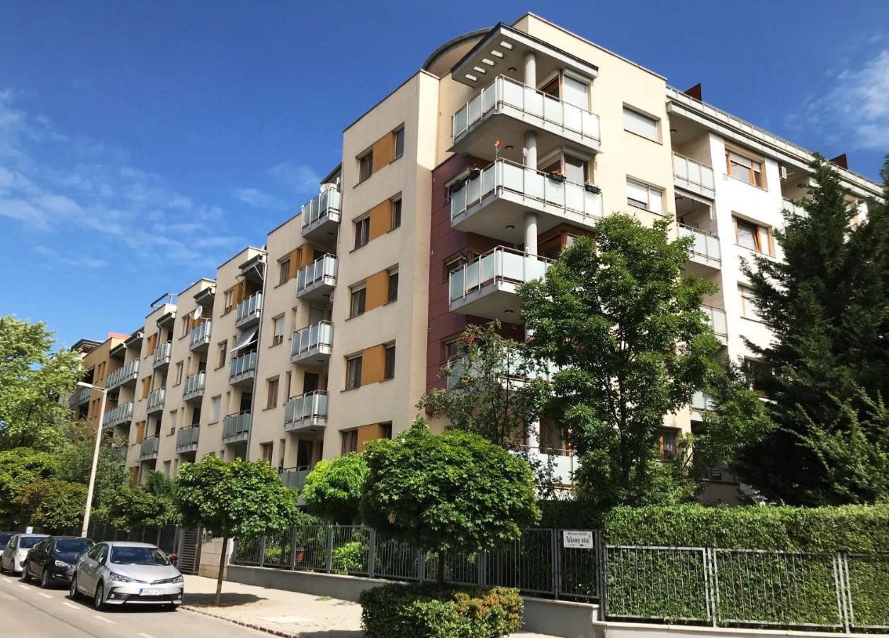 Harmony Apartments 布达佩斯 外观 照片